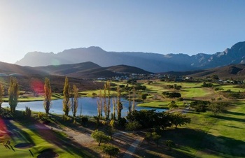 CortecCorp's tweet photo. ☀️ Southern Hemisphere summer is fading, and Northern Hemisphere spring is kicking off.
A great time to give turf &amp; ponds a natural boost.
🌱 Healthier soil
🧹 Less thatch
🐠 Cleaner ponds
👉 https://t.co/a9GW6tm5dR 
#GreenMaintenance #TurfTips #PondHealth #EcoFriendly https://t.co/ECwFk1ZLuA