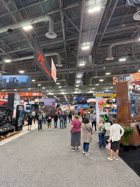 uzelacind's tweet photo. Our team is on the ground at CONEXPO in Las Vegas!

Ranko and Vlado are representing Uzelac Industries, connecting with industry partners and checking out the newest innovations shaping the future of construction and manufacturing.

If you're at the show, be sure to say hello! https://t.co/jl57j3pfNO
