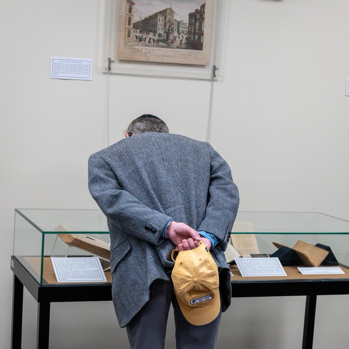 FAULibraries tweet media