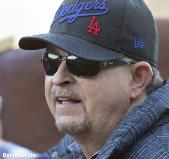 santaanitapark's tweet photo. Trainer Steve Knapp was awarded the California Thoroughbred Breeders Association’s Trainer of the Year earlier this week at their annual awards dinner. Knapp had one of the best years of his career in 2025, winning 58 races with earnings of over $2.2 million, many of those winnings coming from Cal-breds. The trainer has two runners this afternoon: #7 Miz Clubcali in race 3 and #1 Fionello in race 4. Fionello is owned in part by Terry Lovingier, a stalwart of the California breeding industry.