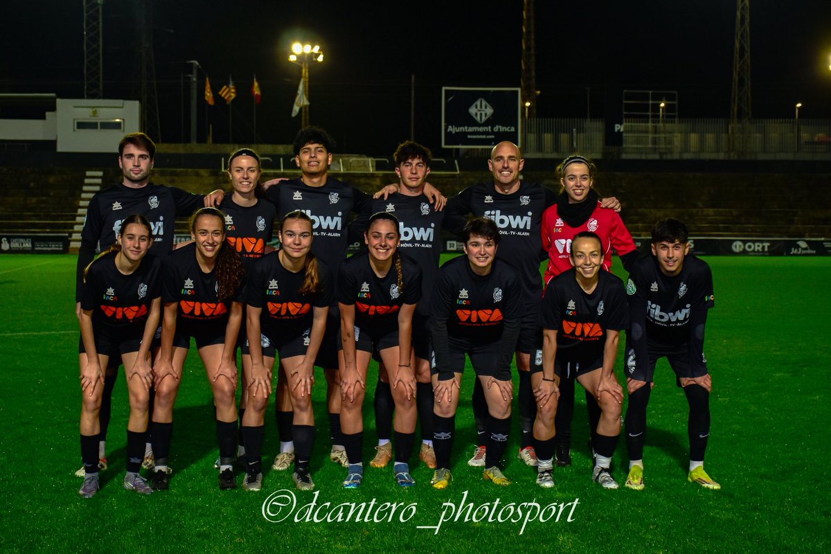 CEConstancia's tweet photo. 📸 💜⚽️Imatges del partit històric d’ahir amb jugadors i jugadores dels Terceres femení i masculí 🤍🖤

By: David Cantero

#CreixemAmbTu https://t.co/oow3E84KiR