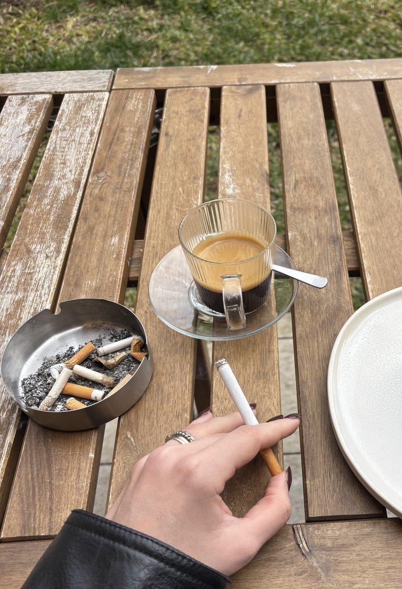 bife duro da rita cadillac sendo muito criticado tweet media