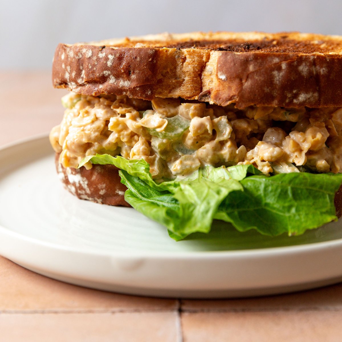 Fruits_Veggies's tweet photo. Searching for dinner ideas for 2? Here's a few recipes:
🥗 Crispy Air Fryer Tofu Bowl
🥪 Chickpea Salad Sandwich
🍝 Spicy Tuna Pasta with Broccolini
🐟 Roasted Sheet Pan Cod
Need more inspo? Explore our fruit & veggie-packed recipes: https://t.co/pq7VqUYfpq.
#haveaplant https://t.co/HAZrLeUKrr
