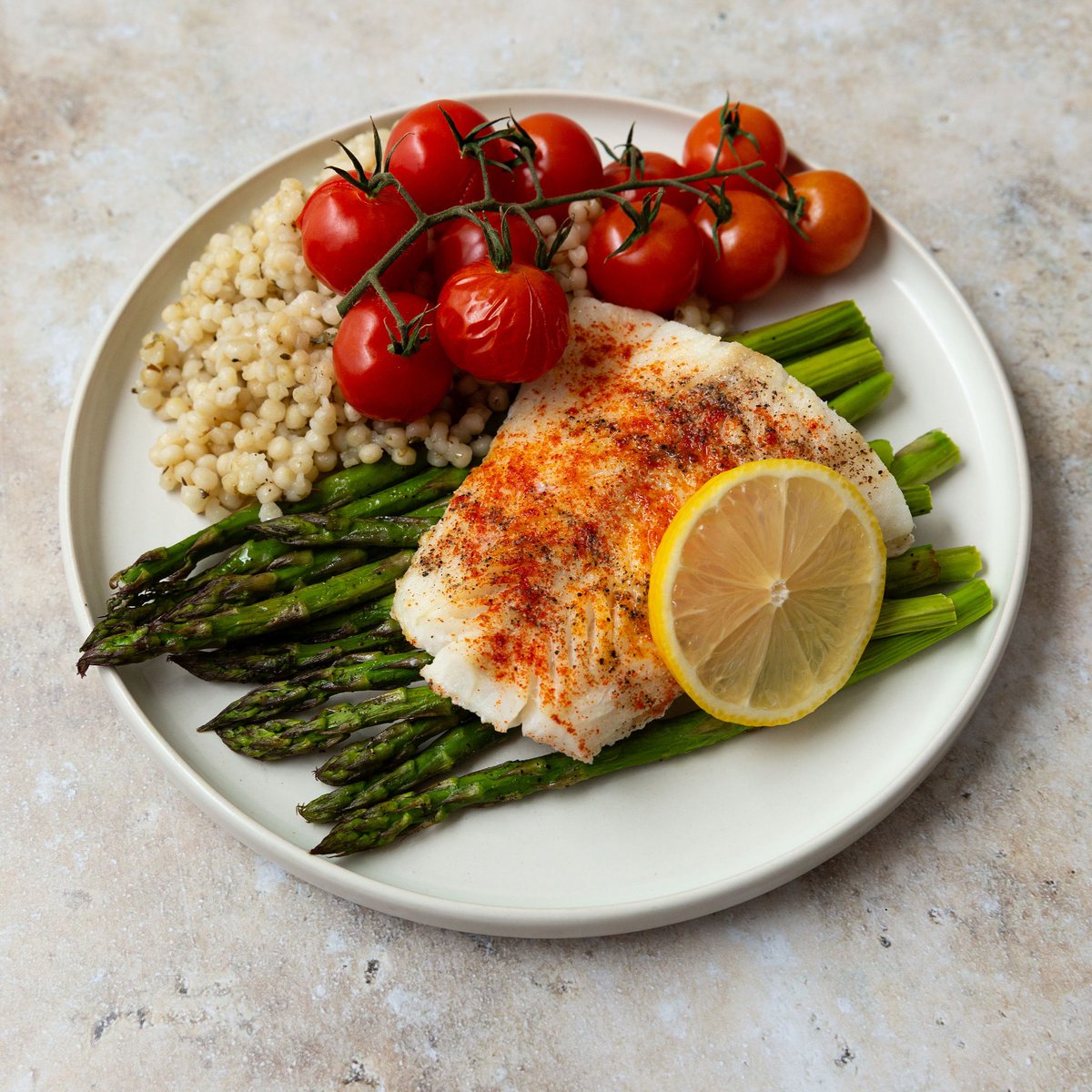 Fruits_Veggies's tweet photo. Searching for dinner ideas for 2? Here's a few recipes:
🥗 Crispy Air Fryer Tofu Bowl
🥪 Chickpea Salad Sandwich
🍝 Spicy Tuna Pasta with Broccolini
🐟 Roasted Sheet Pan Cod
Need more inspo? Explore our fruit & veggie-packed recipes: https://t.co/pq7VqUYfpq.
#haveaplant https://t.co/HAZrLeUKrr