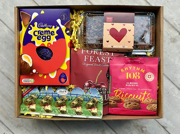 Today's Gift Basket Of The Day was the "Easter Sunshine Gift Box" 🐥

ow.ly/x4pM50Yqcpz

Follow &amp; RT to enter #prize draw to #win a Gift Basket. 

More info via our blog. 

#dailydispatch #gifts #competition #giftbasketsrule #eastergifts #eastergiftbox