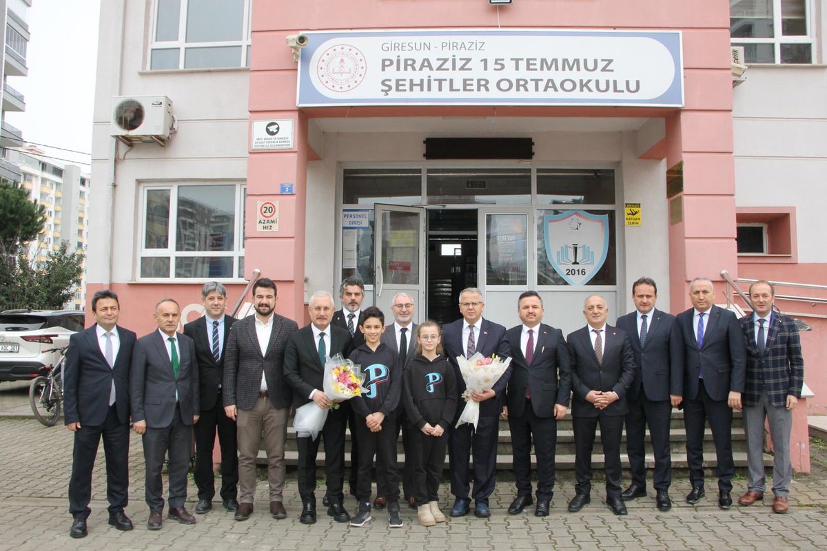 meb_sgb's tweet photo. Başkanımız Ercan Türk ve Personel Genel Müdürümüz Bülent Çiftçi Giresun’da bir dizi programa katıldılar. Vali Mustafa Koç’un da ziyaret edildiği programda; eğitimin tüm paydaşlarıyla istişareler gerçekleştirildi.

@Yusuf__Tekin 
@ercanturk28 
@cftcblnt 
🔗 https://t.co/cQHqZhwyhK https://t.co/v7z7yFOFFN