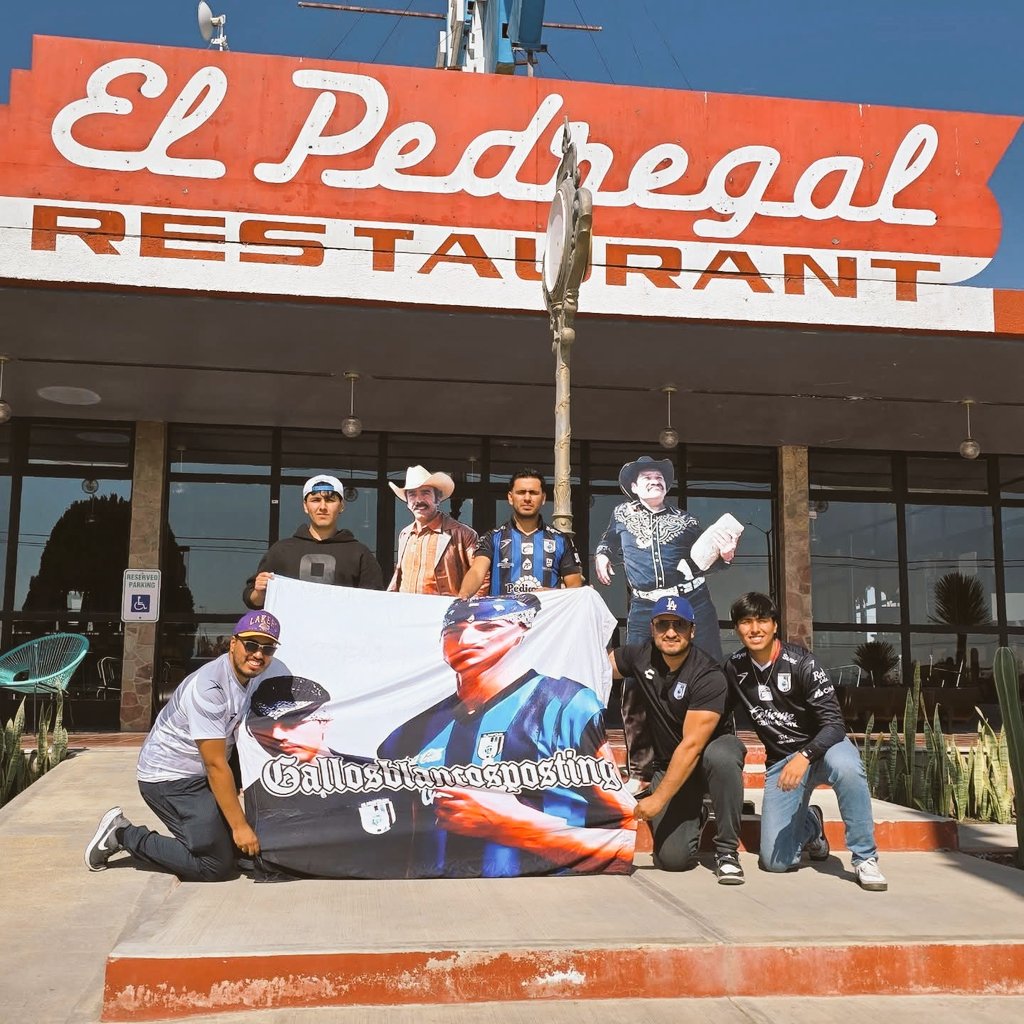 GallosBlancosP_'s tweet photo. Ya no soy "El gordo mata" mi Benny ahora toda la raza me conoce como el #cochiloco.
El miércoles rumbo a Monterrey. Antes no nos mandaron por la Nopalera.
#gallosblancos #Queretaro #elinfierno #matehuala https://t.co/i4jcsgVVTq