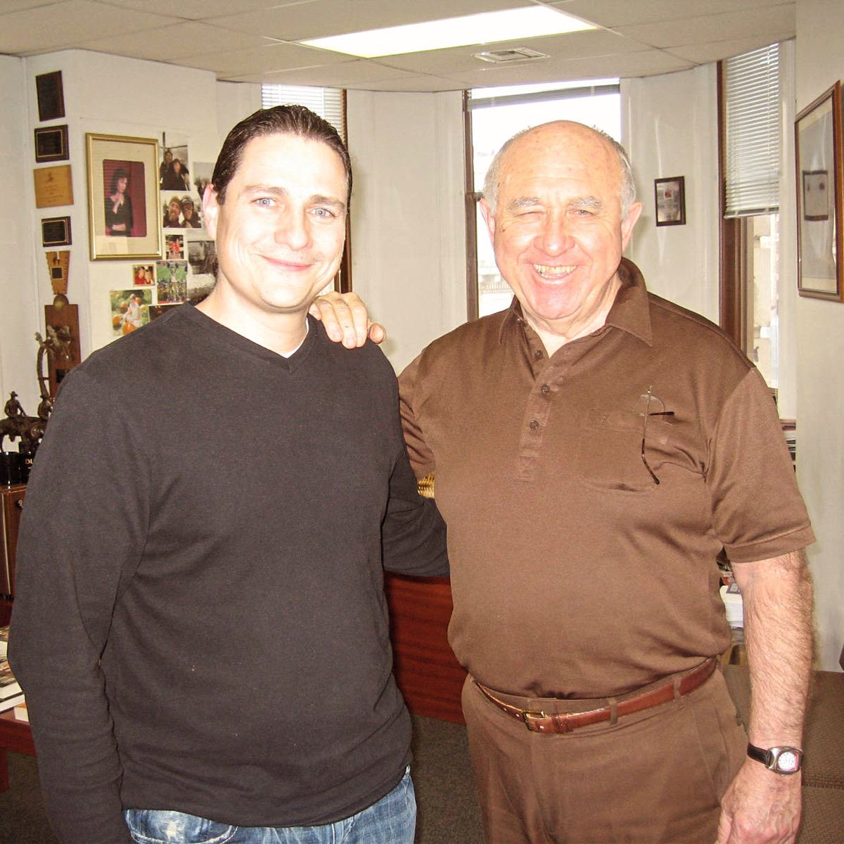 PeterOrullian's tweet photo. On this day in history, I met Tom Doherty for the first time in his office at the Flatiron building in New York. This was not long after Tor signed my first trilogy. We had a nice long conversation then went to lunch. Such a wonderful man. #torbooks #tor https://t.co/6Wnxt8sNN7