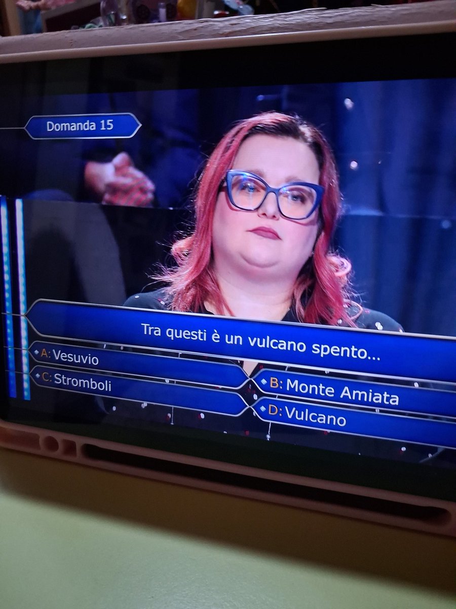 TessaTrisRose's tweet photo. Se insegni in quarta primaria questa è la domanda più facile che esista https://t.co/o8As4XtVy7