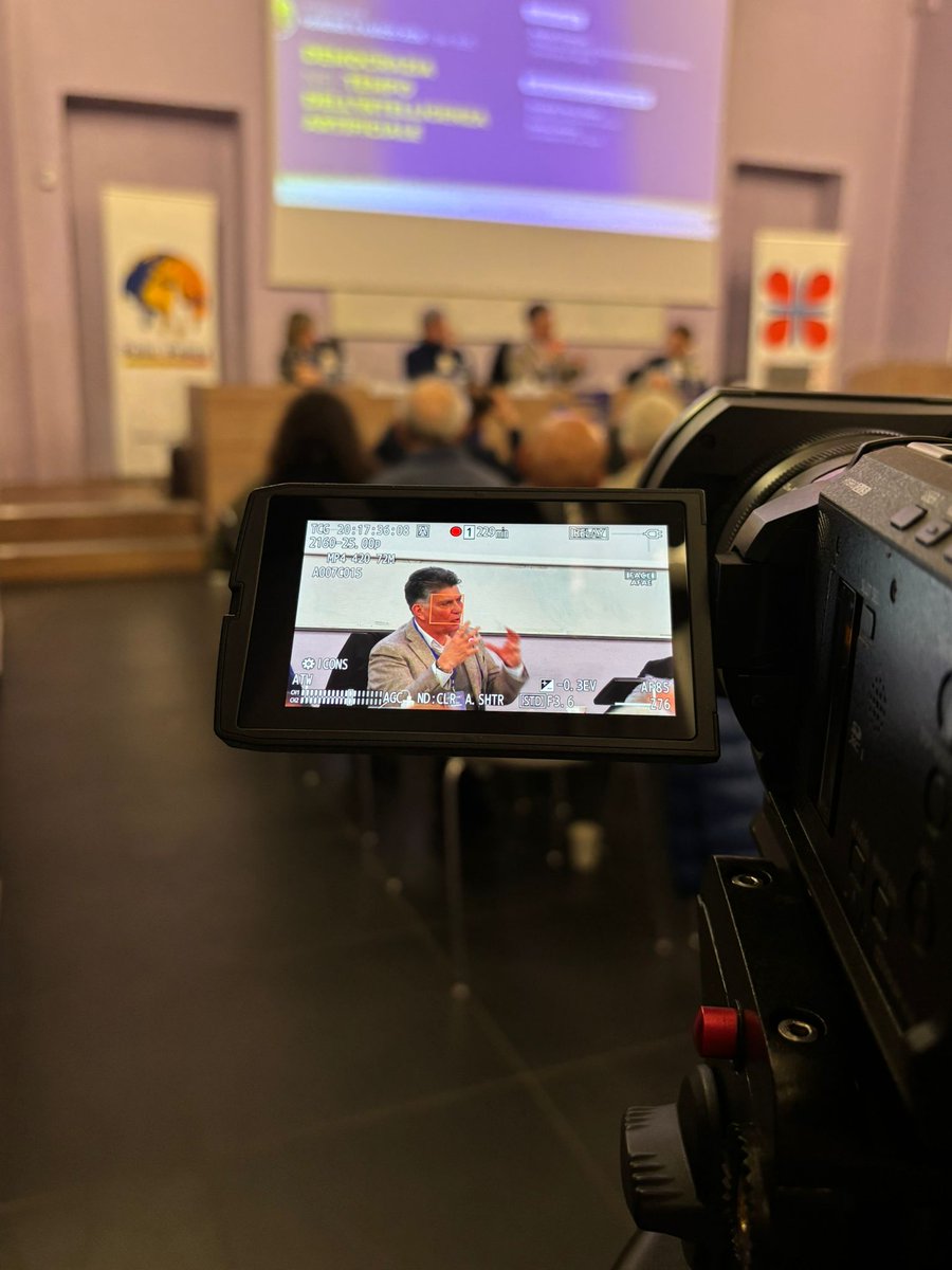 Polis Policy tweet media