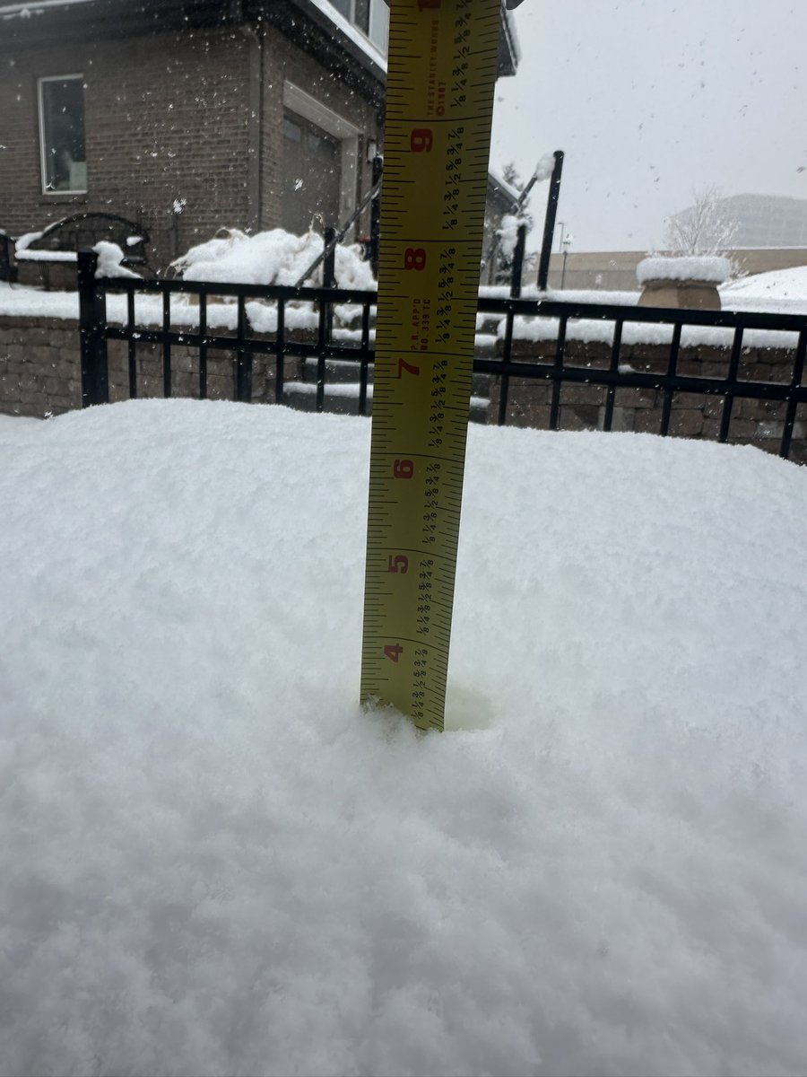 LexiDurham's tweet photo. Finally some snow in Greenwood Village!! Keep the snow coming!!! ❄️❄️☃️ @BianchiWeather @spann https://t.co/yIqKEYlAwX