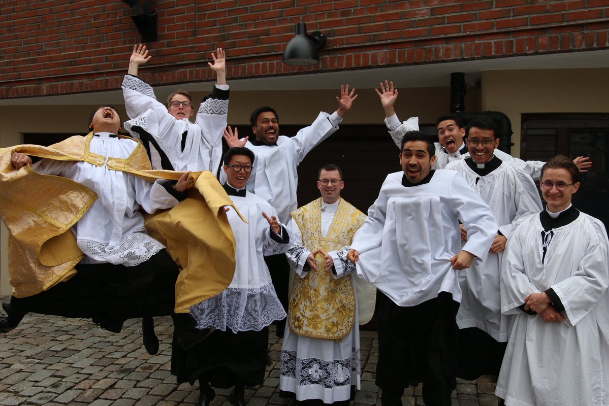 Novus Ordo Watch tweet media