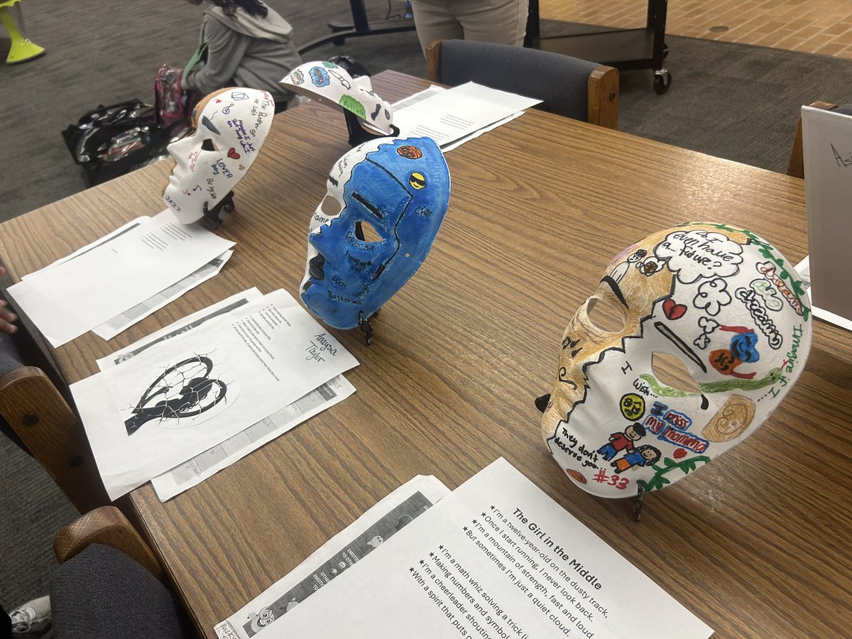 Holub Middle tweet media