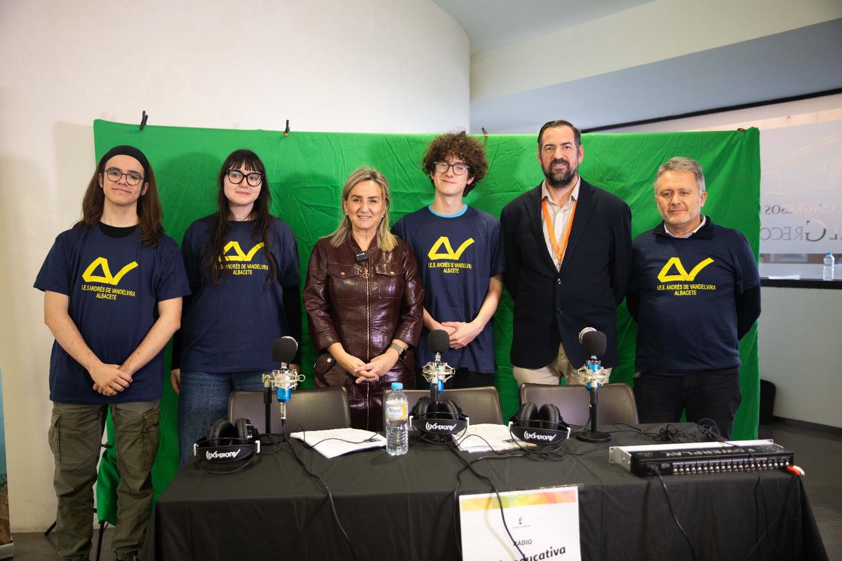 educaciongob's tweet photo. “La digitalización y la inteligencia artificial deben convertirse en oportunidades educativas”, ha defendido @milagrostolon en el Congreso de Educación Exducere 2026.

Más info👉https://t.co/U0xd0kv5Ca https://t.co/7ScNvL1OfC