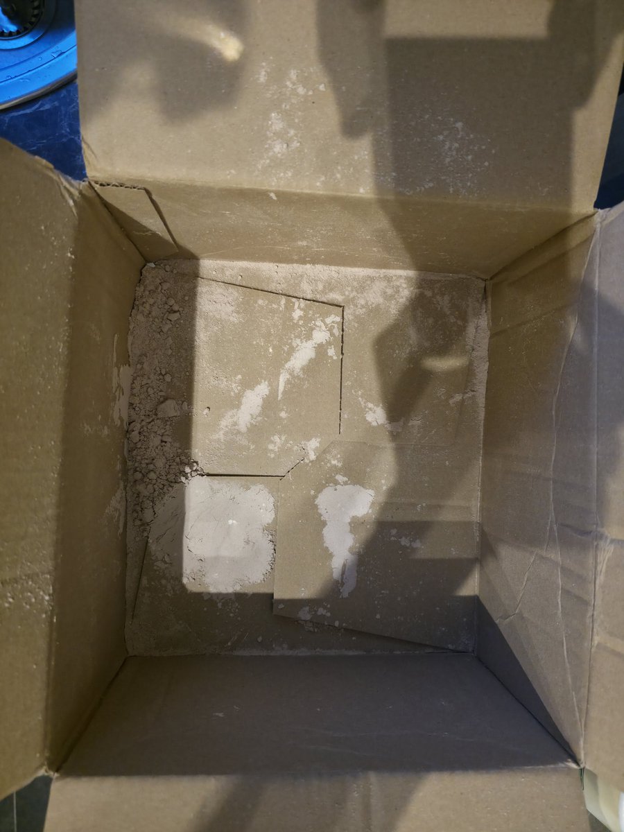 Draykill's tweet photo. @TheProteinWorks well this is the last ditch attempt of contacting you, tried messaging and emailing but got no response. 
As you can see the bag was delivered busted and a good portion in the box (more over the floor) https://t.co/StR1vonxGZ