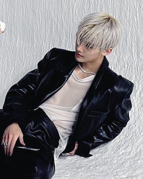 洪, Romentio. tweet media