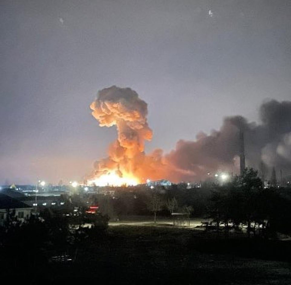 Bombshell DAILY tweet media