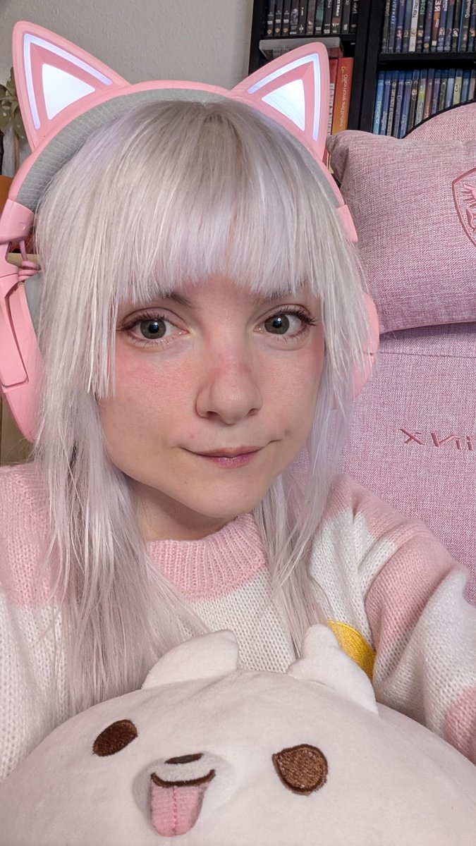 Stream Friday! Let's play a new game! Little Miss Fortune.

Now live @ twitch.tv/misasoupen

#gaming #twitch #littlemissfortune #streamergirl