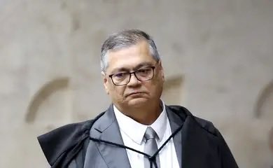 FMouraBrasil's tweet photo. Vídeos das CPIs da Pandemia e do 8/1 contrariam alegação de Flávio Dino para blindar Lulinha: https://t.co/Wk0dTXP7cx.

Votações em bloco, então defendidas por lulistas, não foram derrubadas pelo STF, como agora.

Assista ao corte, com imagens que eu resgatei, exibi e analisei. https://t.co/i1n4J5lVn1