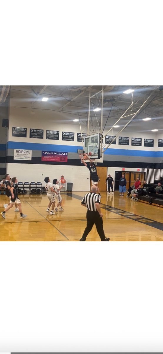 CarsonFrazier23's tweet photo. Highlights 2026 Basketball Season Sophomore Year https://t.co/SFXdkt4lPr