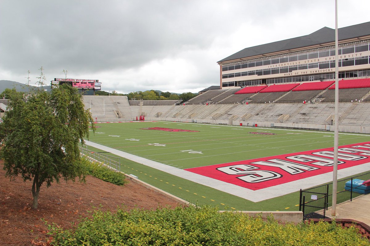 thehomerecruits's tweet photo. The Home Of Recruiting!

C/o 27, 28 &amp; 29 ! If You Are Interested In Being Recruited By Jacksonville State University ( @JaxStateFB  ) Please COMMENT film, RETWEET &amp; DM us. Sending Over Playmakers For Evaluation.

@Coach__House @CoachXGarcia
@CoachSammyMix @FCRecruits 

#TheHome🏭 https://t.co/nHVd5xnEdh