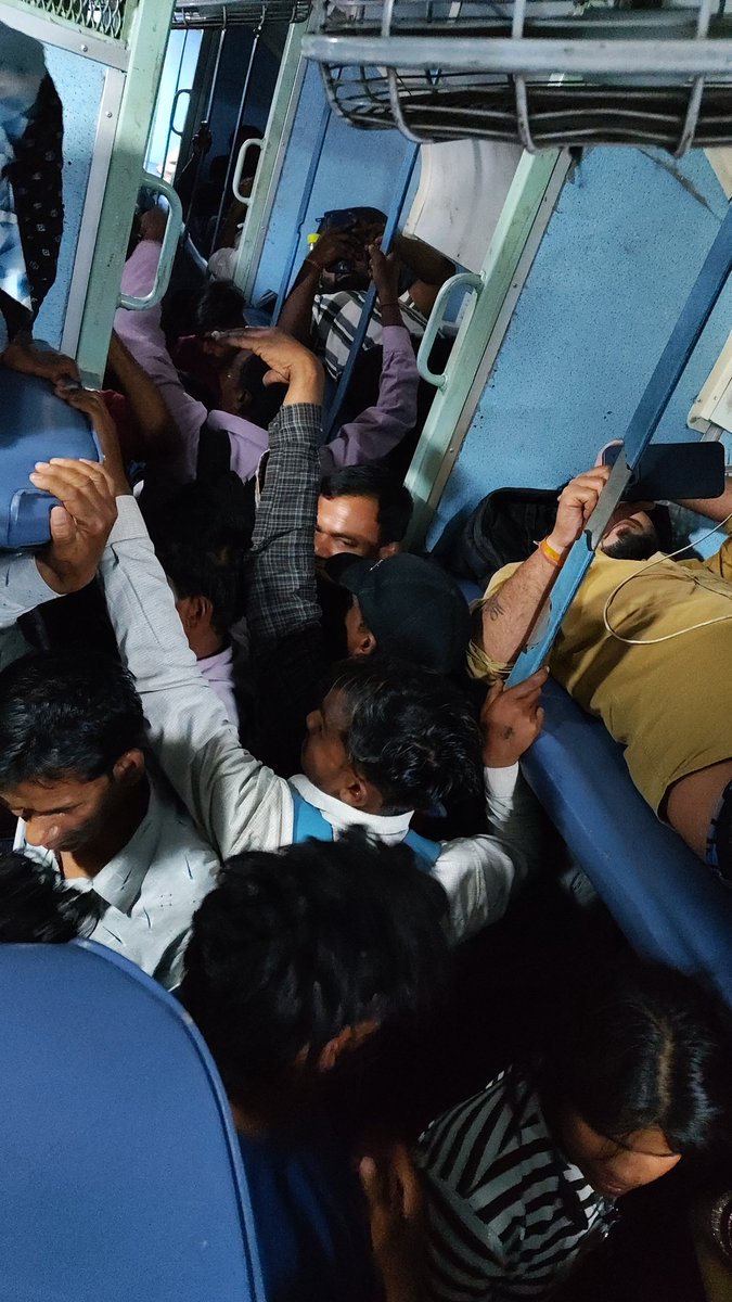 HarshSh73882875's tweet photo. When traveling in sleeper coach in Pilibhit to Gurgaon train number 15092 lot number of people with no ticket or general ticket comes in and causing problems @RailMinIndia @RailwaySeva @PMOIndia @myogiadityanath @Uppolice https://t.co/KeR8DU4muq