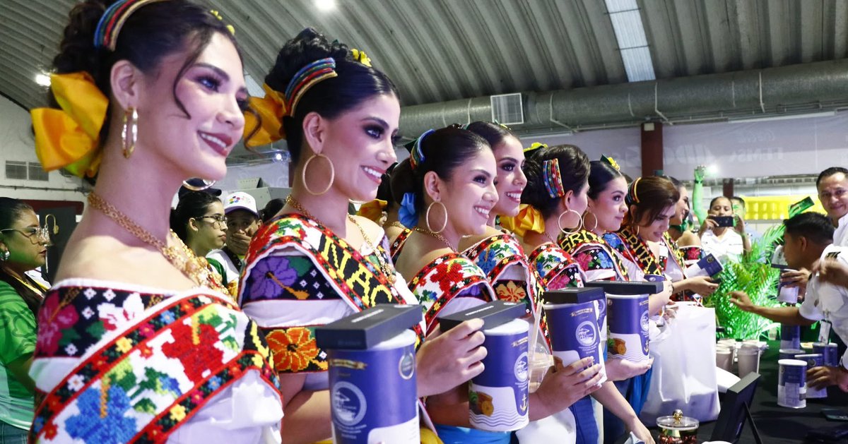 📣💃🌺Ingresan Embajadoras este sábado a hotel sede e inicia proceso de capacitación rumbo a <a href="/FeriaTabasco_/">Feria Tabasco</a> 

🌺Del 8 al 17 de marzo participarán en un programa de capacitación

#NotaCompleta  cumbretabasco.com.mx/?p=1448