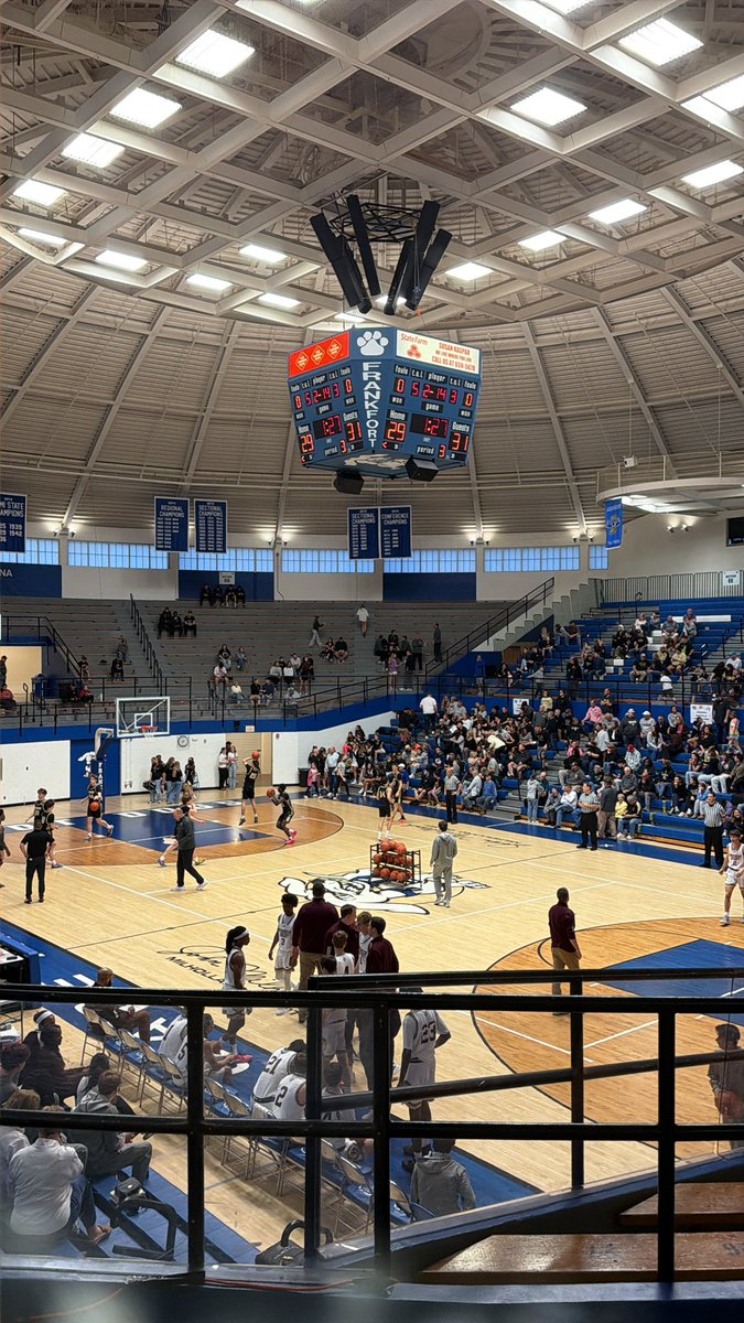 paulolson5's tweet photo. @KyleNeddenriep 
Lebanon up 2 over Brebuf in Frankfort https://t.co/tXwty8g1cB