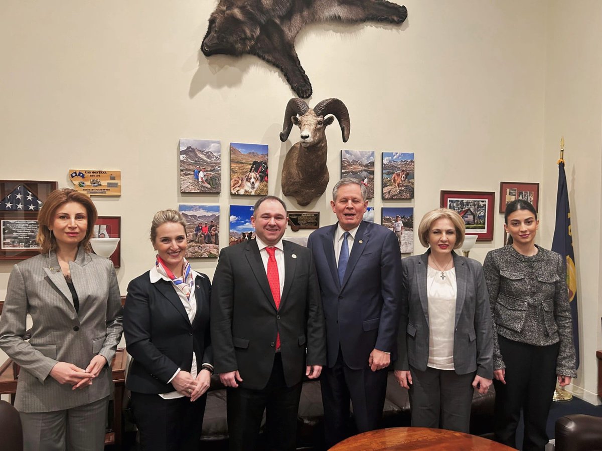 Good meetings at Capitol with 🇺🇲 senators and congressmen to discuss bilateral relations, security situation in wider Black Sea region and Middle East as well as energy independence and policies aimed at strengthening  sovereignty of nation-states.