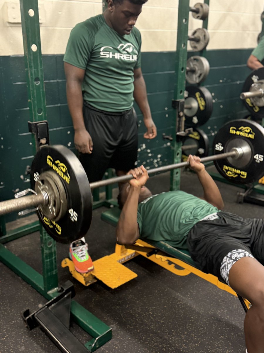 Captain Shreve Football tweet media