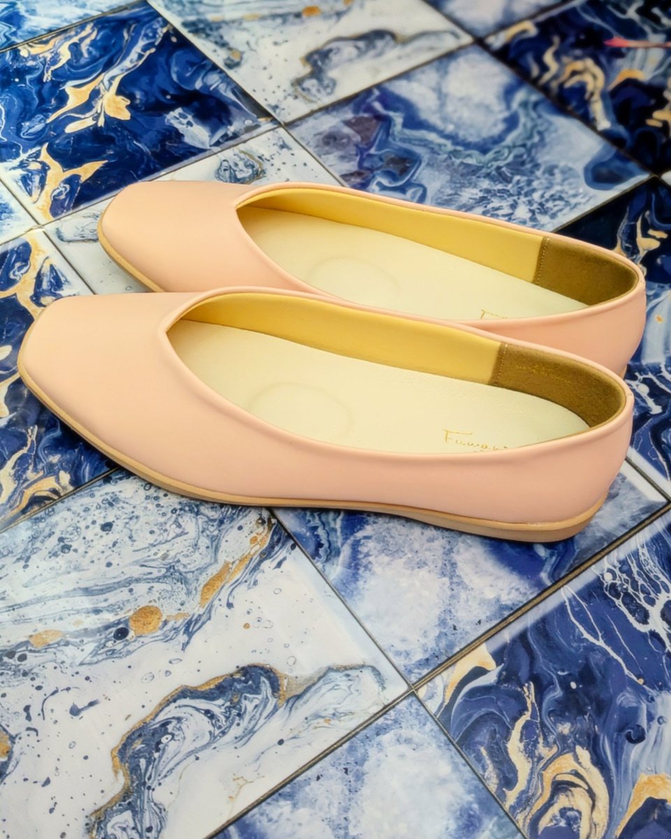 cocomarivn's tweet photo. ふわっとエアリー/ピーチベージュ ¥780（税込858）
品番68830

普段のより少し大きいかなと思ったらインソール付きでした(ΦωΦ)❦

@hiraki_official
#ヒラキ
#靴
#春靴
#ピンクの靴
#PR

カタログ⤵️👠
https://t.co/75vQsu8N1X

ヒラキの物作りのこだわりが分かるYouTube⤵️🎦
https://t.co/fL0dLxWYoA https://t.co/Cpmdps2NN3