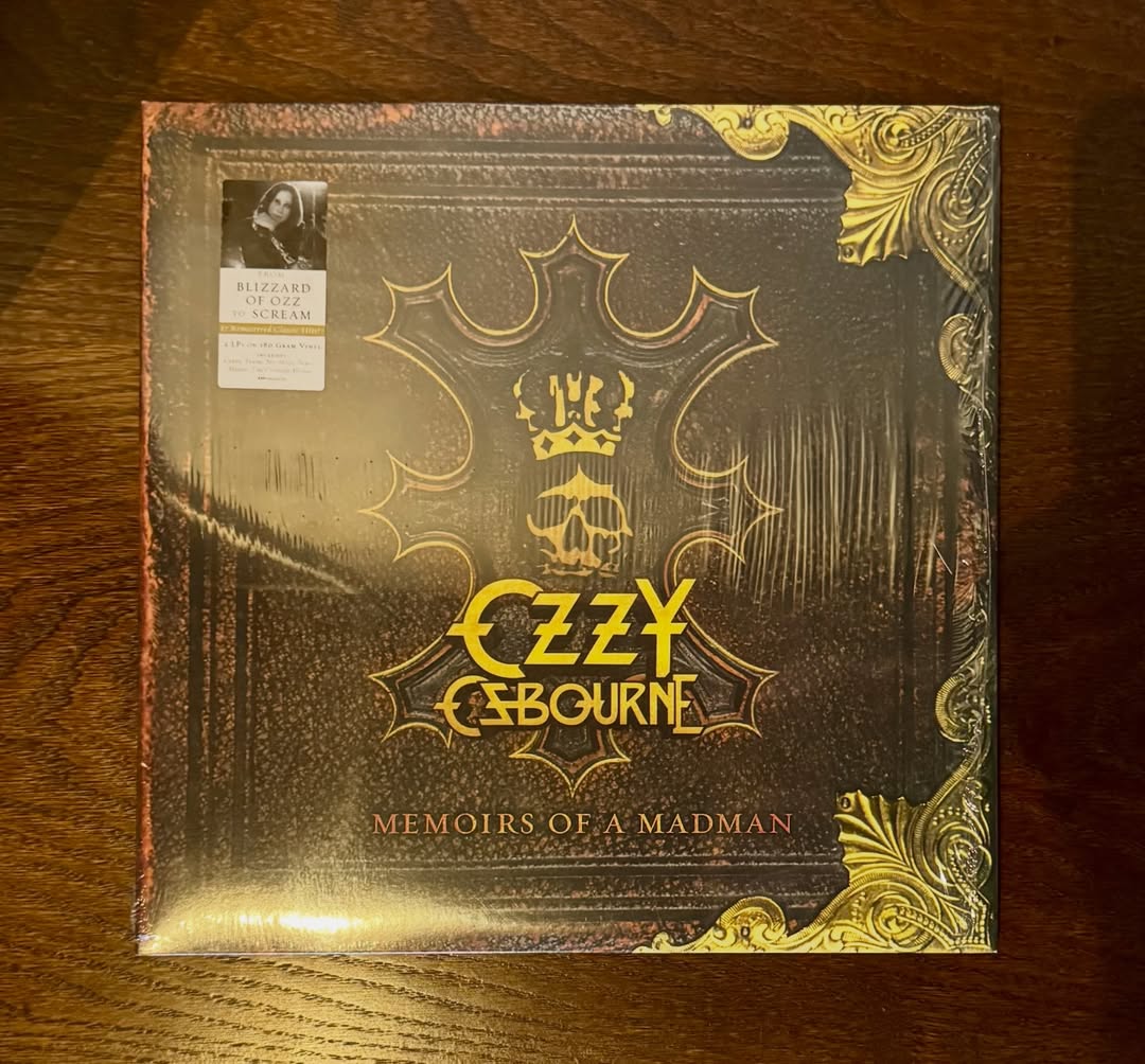 franzoian's tweet photo. Another one for the collection!
Vinyl
Ozzy Osbourne
Memoirs Of A Madman
#ozzyosbourne
#memoirsofamadman
#vinylcommunity
#vinylcollector
#vinylcollection
#recordcollecting
#recordcollectors
#musiconvinyl
#ilovediscogs
#33rpm
#vinyllove
#discosdevinil
#vinylporn
#vinylrecords https://t.co/7M6OUoTwK4