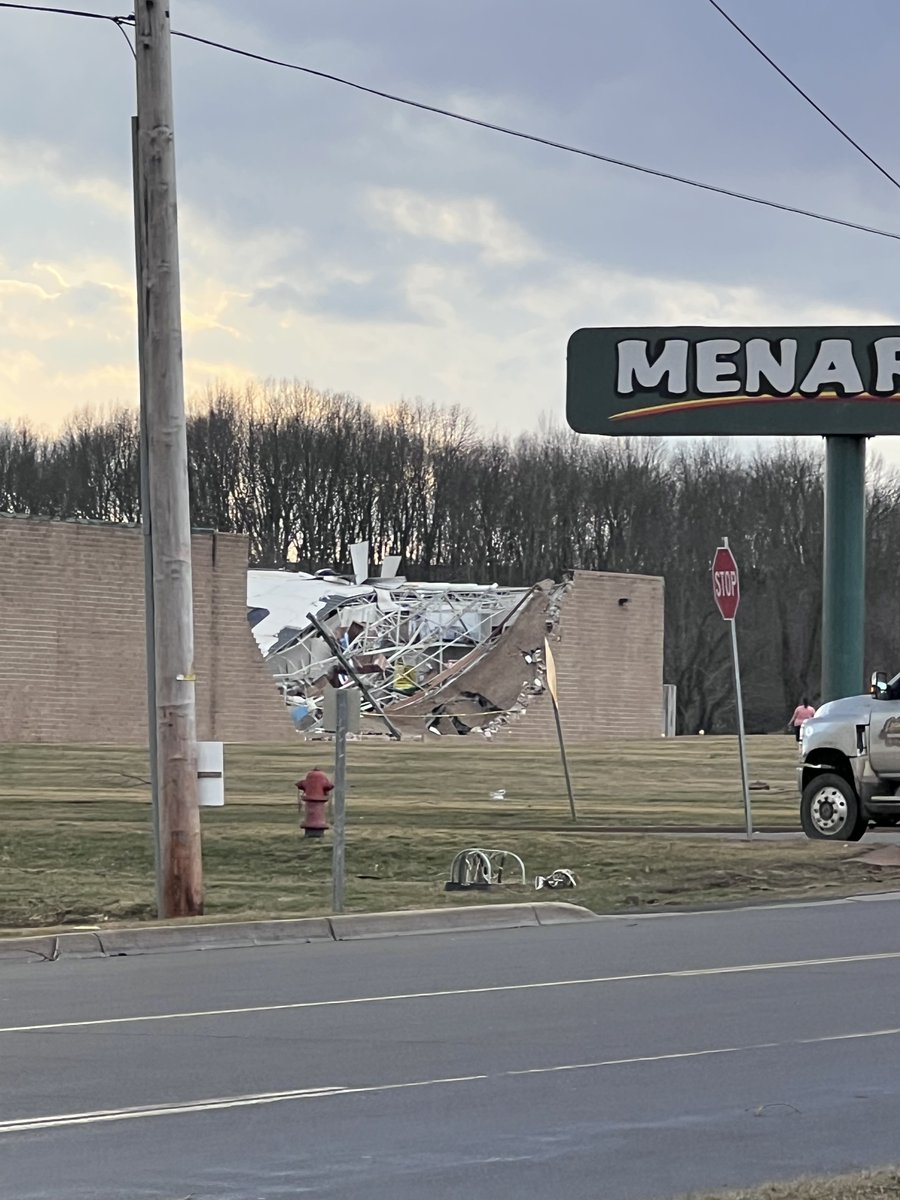 16NewsNow's tweet image. More damage photos are coming in from Three Rivers.

STORY &amp;gt;&amp;gt; wndu.com/2026/03/06/rep…