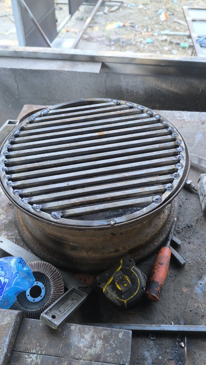 MELVIN 🇸🇻 tweet media