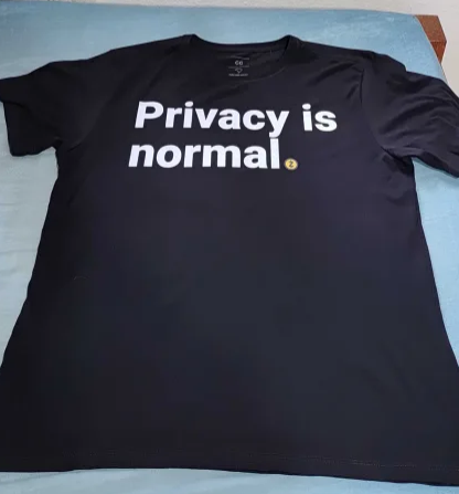 MarceloLCSAP's tweet photo. A camiseta base não pode faltar!
Obrigado @zcashbrazil 
Apoie a comunidade: 
Garanta a sua camiseta! https://t.co/iqbYNjJZVF
#Zcash #ZEC #PrivacyIsNormal https://t.co/DVgHyCQdXs