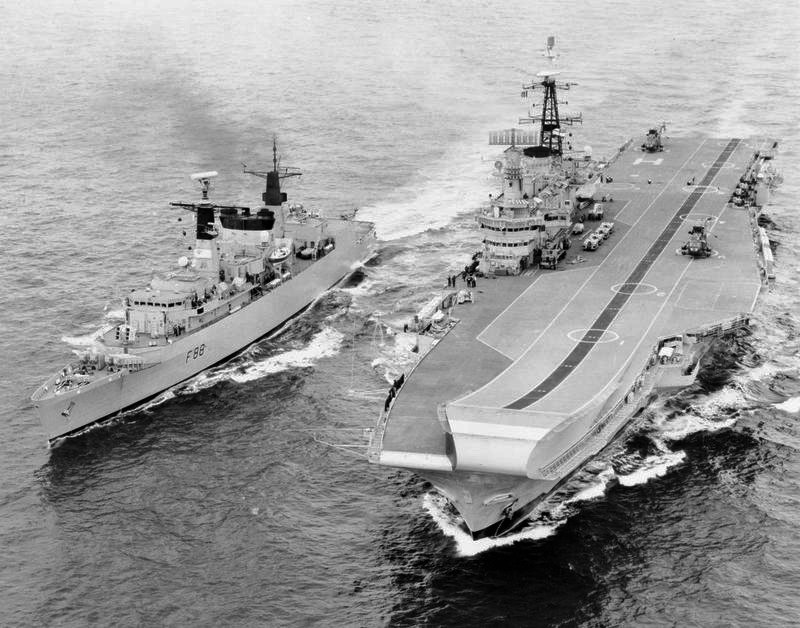 Thatcher organised a fleet of 127 warships and cruise ships within 48hrs ready to sail to the Falkland Islands after Argentina invaded 🇬🇧 

Starmer organised 1 ship to sail to Cyprus to protect the island but it won't be ready to sail until next week 🚣🏼‍♂️