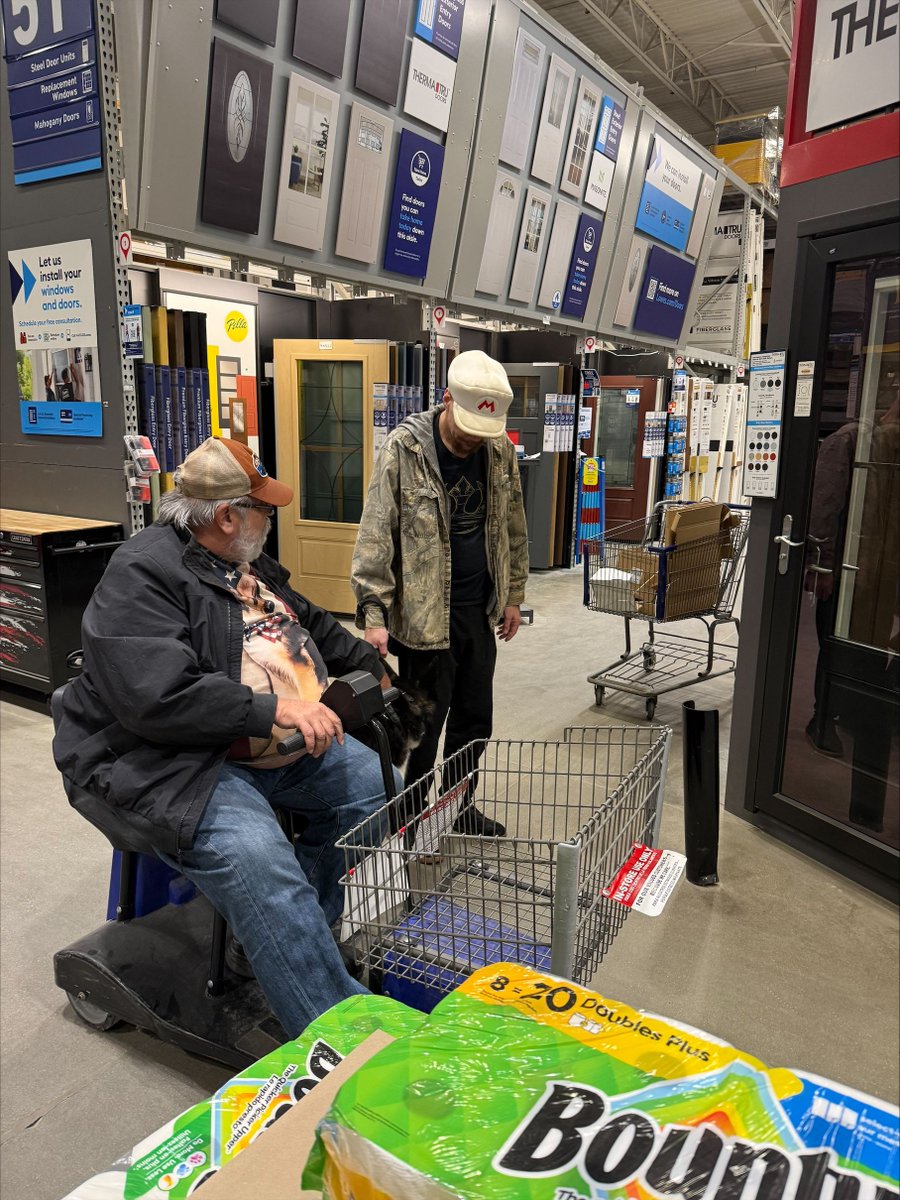 ValComScvs's tweet photo. Jay recently met with his friend, Todd Ferguson, and began his first lesson learning how to properly handle and train a therapy dog!

His dog’s name is Zeppo, and Jay has started hands-on work as he starts building foundational skills in handling and training.

#SupportingPeople https://t.co/DFbe5wwo8d