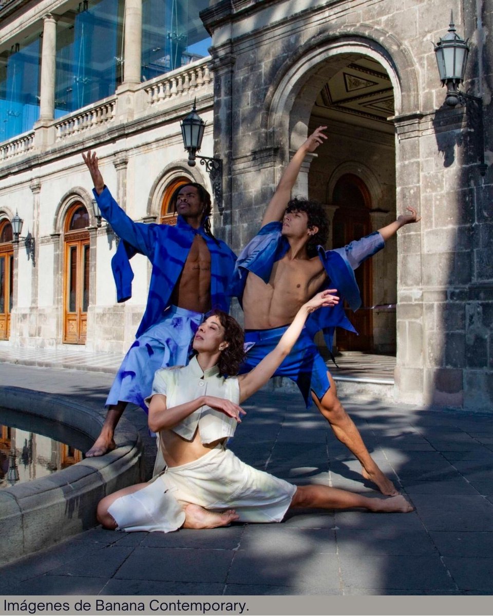 En el Castillo de Chapultepec, El cisne negro trasciende el ballet para convertirse en una reflexión escénica sobre el doble, la seducción y el poder.

📲: capitel.humanitas.edu.mx/el-cisne-negro…

🖊️: Carlos Azar Manzur @carlosazarmanzur

📷: Banana Contemporary @banana_contemporary