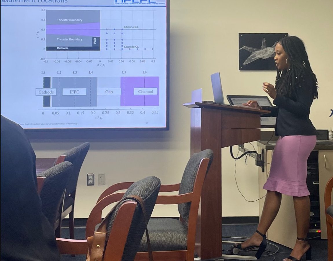 에밀 Tank tweet media