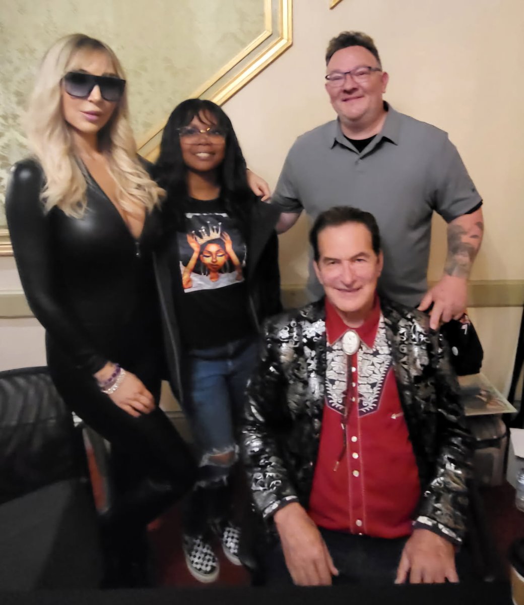 Happy Ending Pod Show tweet media