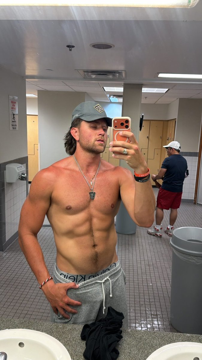 mike Dynamite (@mikeyd3333) on Twitter photo 