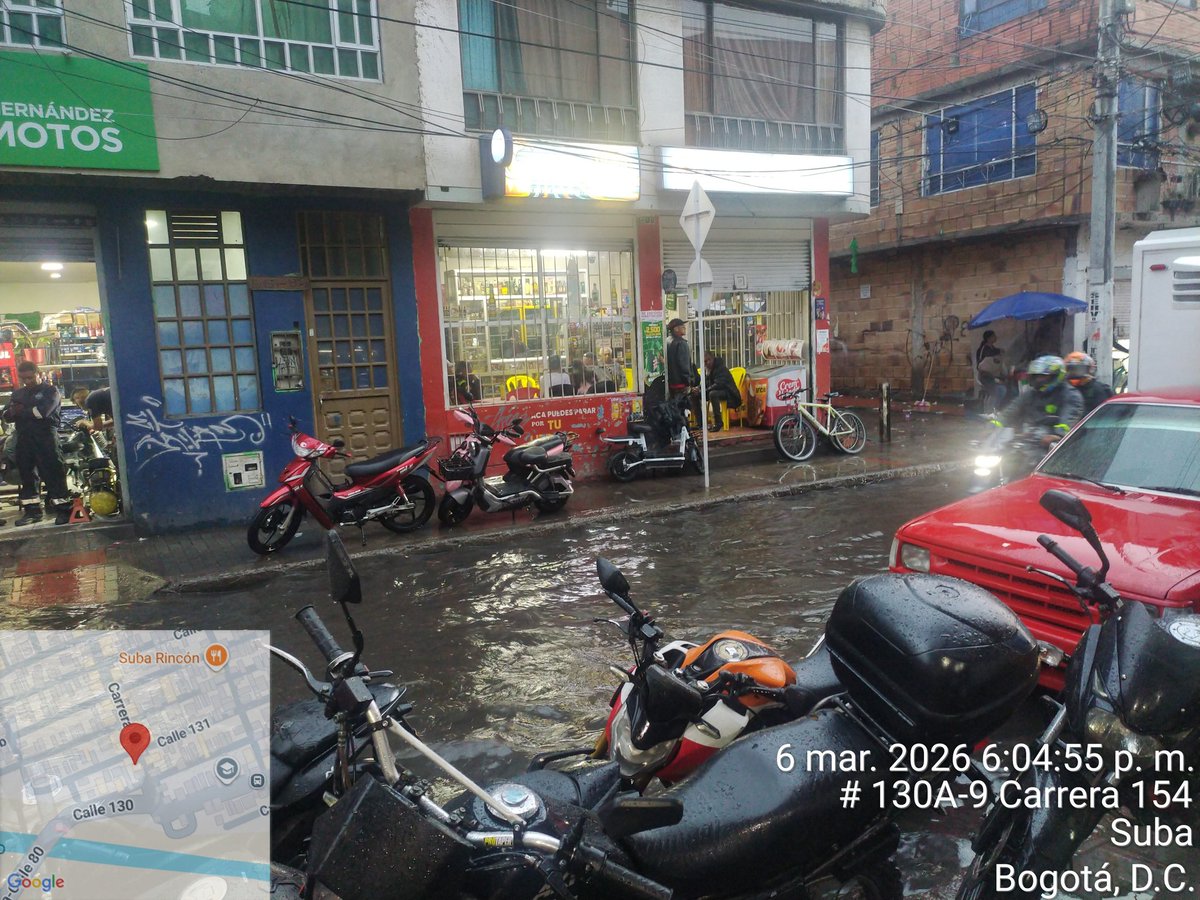 DiazRst's tweet photo. Se presenta inundaciones sobre la Kr 154 con Cl 130, se requiere destapar las alcantarillas de la zona. @AcueductoBogota @subaalcaldia @AguasBogota @Superservicios https://t.co/8qXhy8l6xs