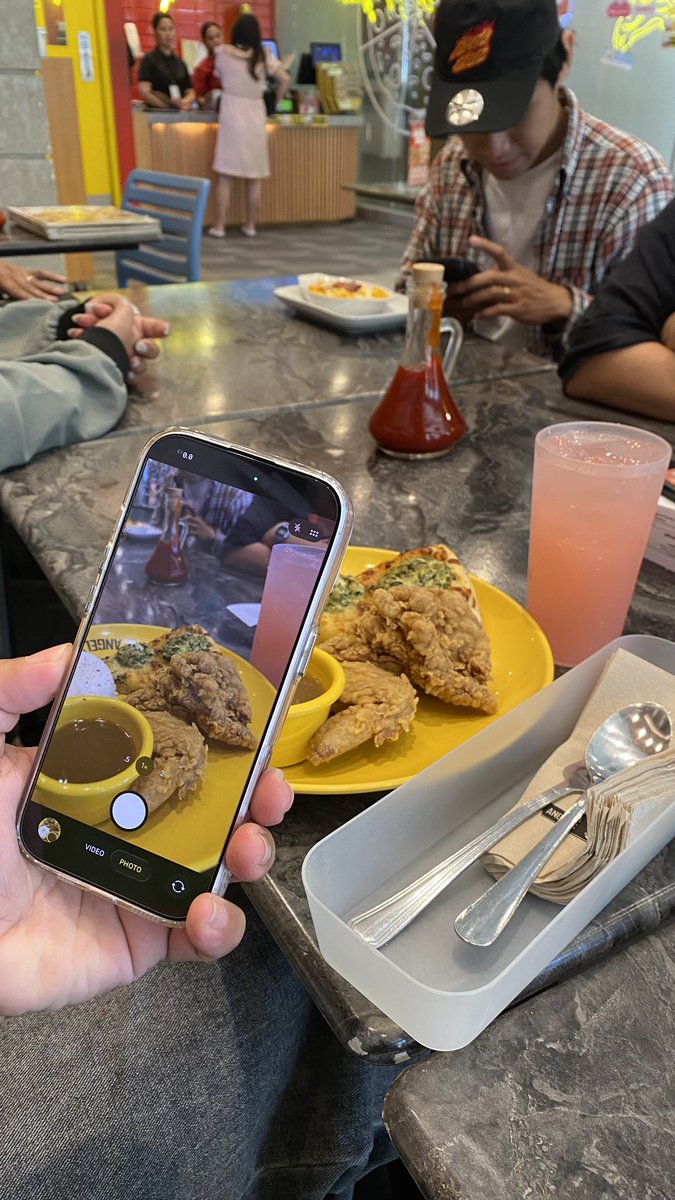 larzly_12's tweet image. Ngaon tah mga kuyzzz
#altercebu #lateupload