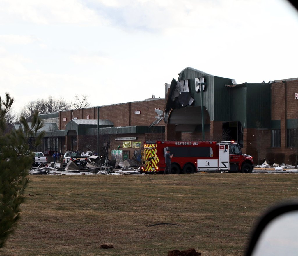 rileykass11's tweet image. A front view of the Menards in Three Rivers after it was hit by a tornado 
@ryanhallyall