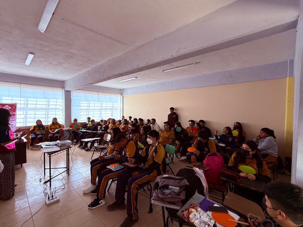 epo348's tweet photo. La educación es nuestra mejor herramienta contra la violencia📚Hoy en la EPO 348, fortalecemos valores en la #JornadaPorLaPazYContraLasAdicciones. Gracias a la Dirección de la Mujer por sumarse a la lucha contra la discriminación.#MaratonesPorLaLectura #NoALaViolencia https://t.co/OHvFLl7TW1