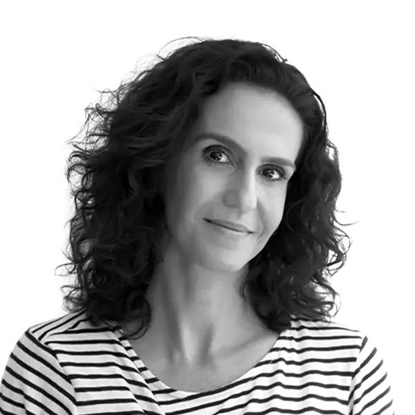 Essa mulher não é jornalista! É uma porca a serviço dos golpistas. Antipetista, ataca o ministro Moraes para derrubar Lula. Lavajatista, recebe proteção da "mídia progressista", histriônica
que não aprendeu merda nenhuma. Porcos!