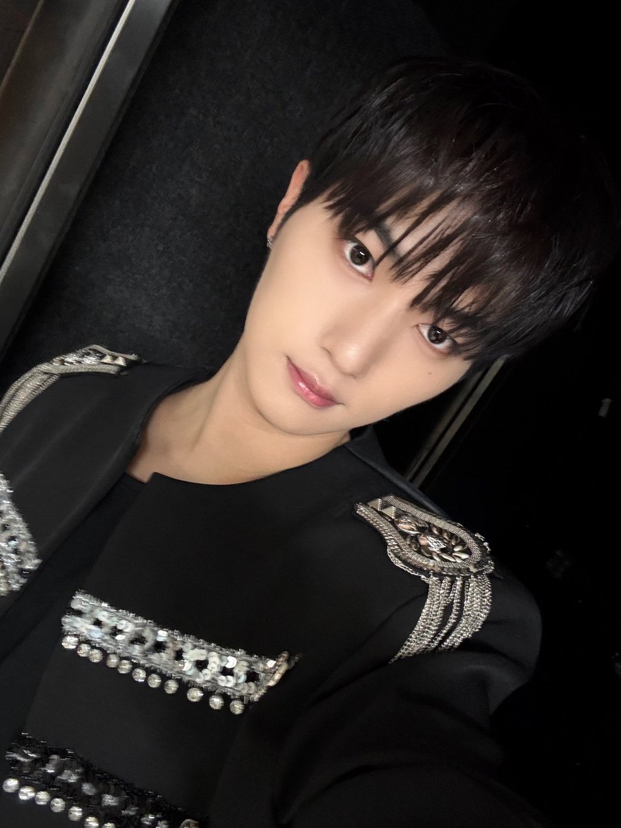DoryunYoelFRFan's tweet photo. ✳️•{ TWITTER }•{070326}•✳️

#DORYUN 

Vous m'avez manqué Aiming 

#김도륜 #Doryun #에이머스 
{••••••}
©️: @AIMERS_members
-->☔-->🇨🇵 https://t.co/G9ms2ok6Qj