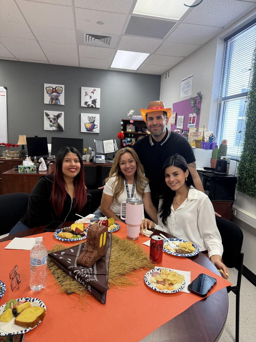 𝗝𝗼𝗻 𝗙𝗹𝗼𝗿𝗲𝘀 tweet media