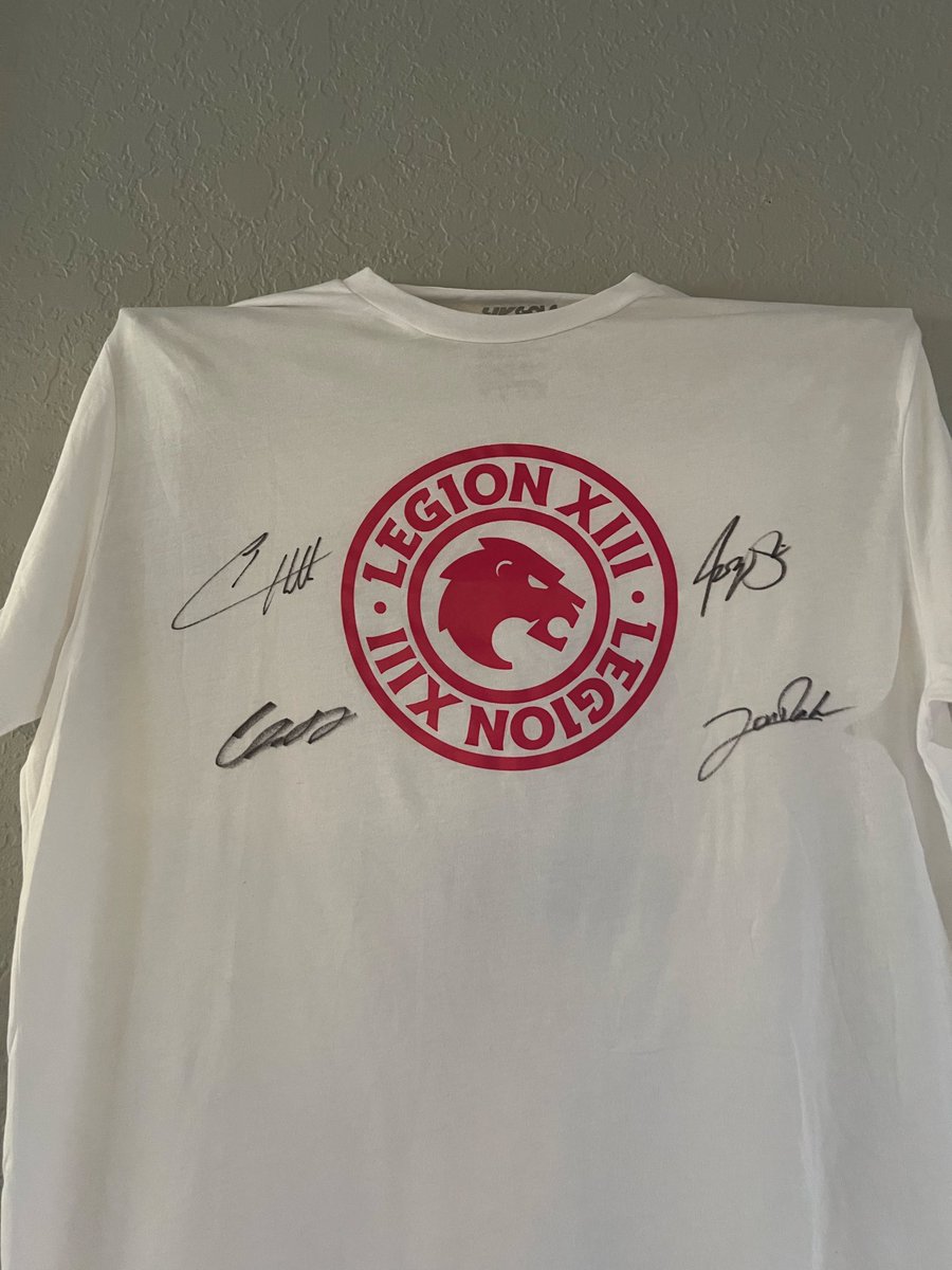 CDubbya44's tweet photo. @LegionXIIIgc Just want to Thank You for the shirt. Won the shirt toss game and you delivered. Never doubt Legion XIII!! https://t.co/wzYpqTxE0M