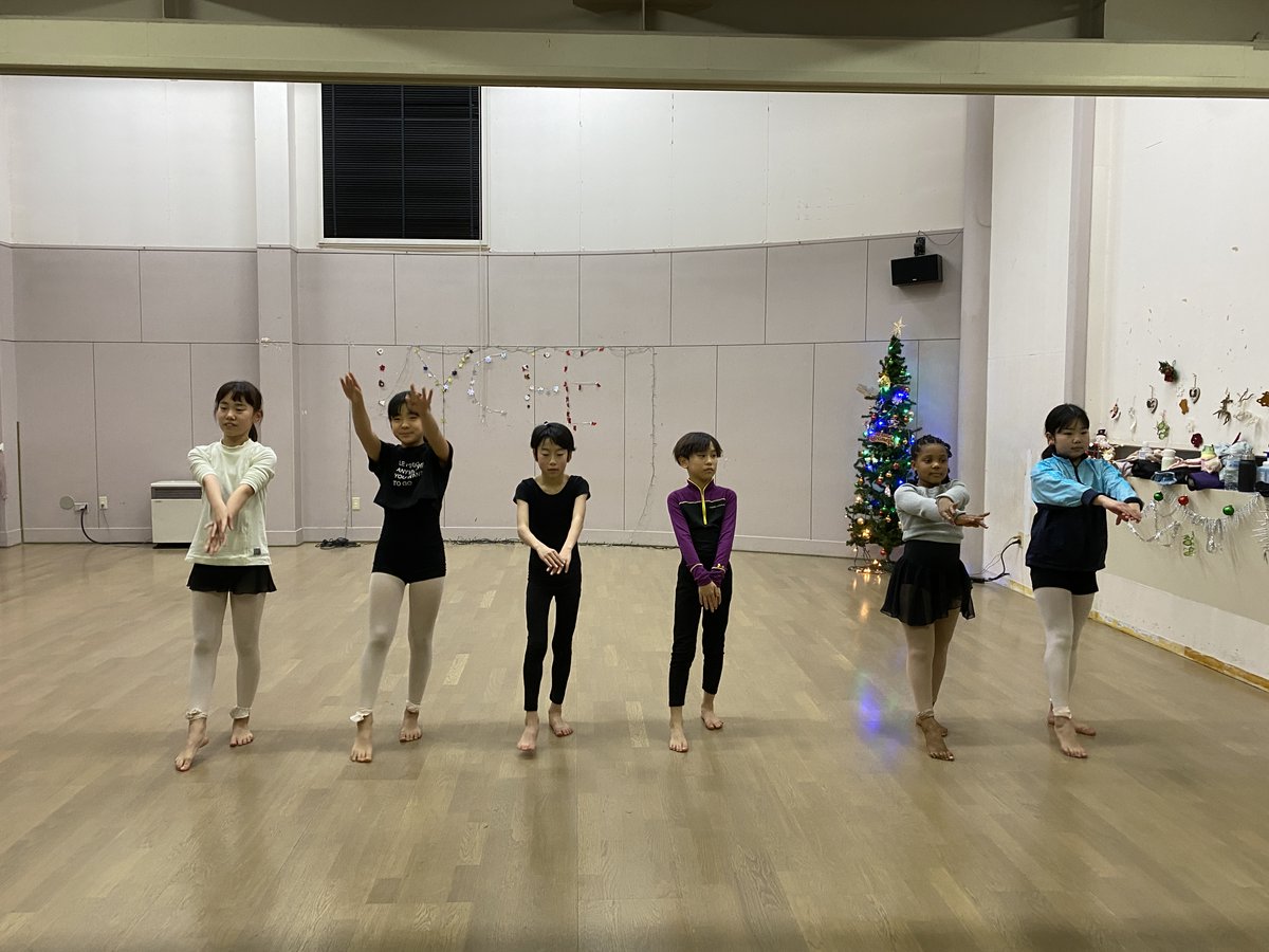 dblycee's tweet photo. 本日は八戸市公会堂で「八戸ファンタジィ」出演です。
 よろしくお願いしまーす！
リセのレッスンは全休となります。 https://t.co/kJXVlOH1vz